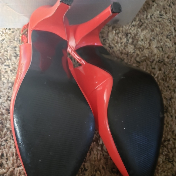 Heels - Picture 6 of 10